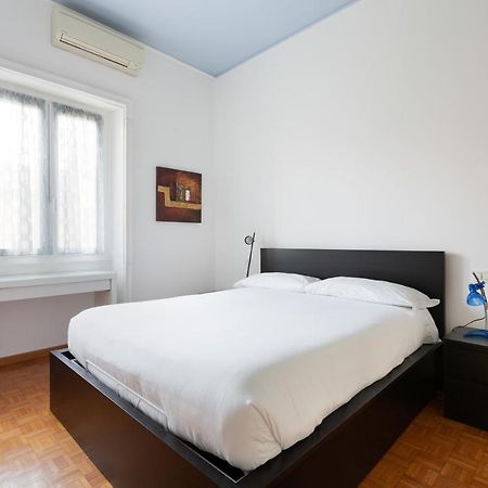 Апартаменти Cozy Apt With Balcony - Mm2 Sant'Agostino Мілан Екстер'єр фото