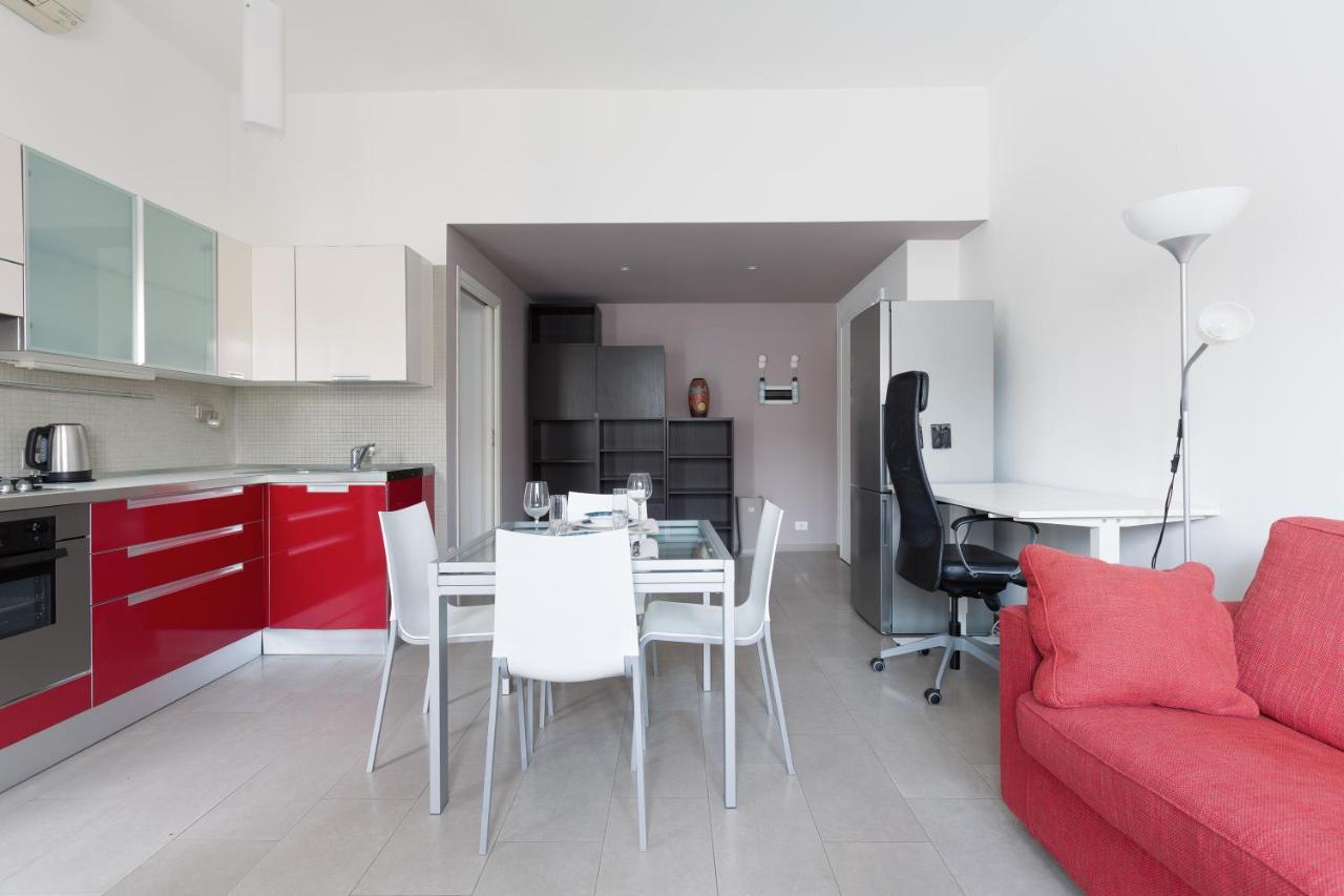 Апартаменти Cozy Apt With Balcony - Mm2 Sant'Agostino Мілан Екстер'єр фото