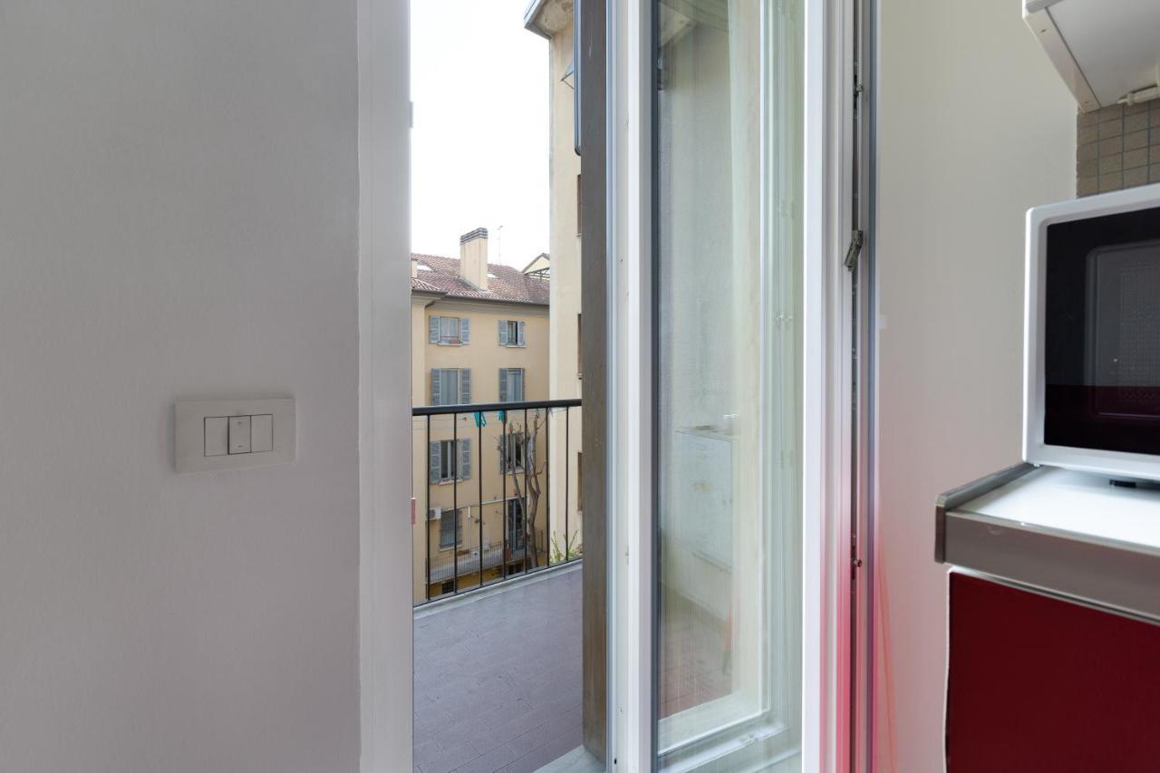 Апартаменти Cozy Apt With Balcony - Mm2 Sant'Agostino Мілан Екстер'єр фото